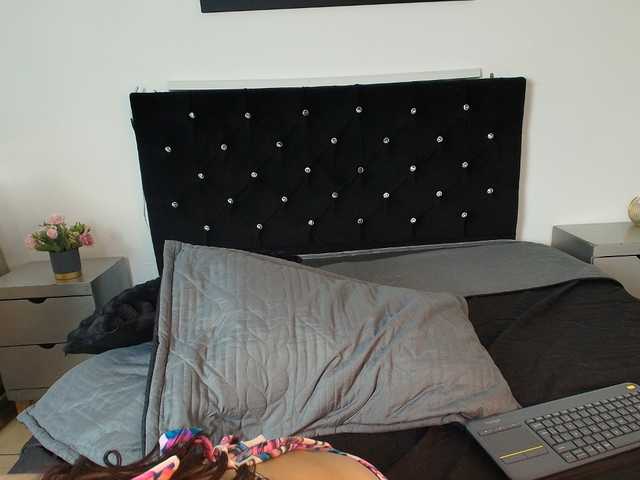 MiiaEvvanns live cam on BongaCams
