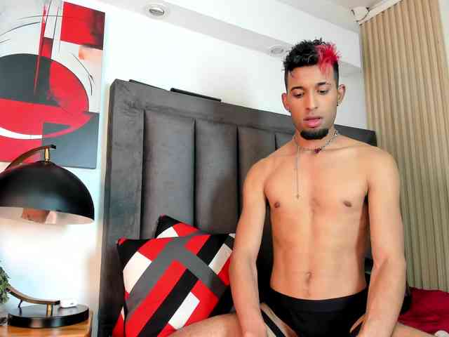 MichaelHanks Live Webcam on BongaCams