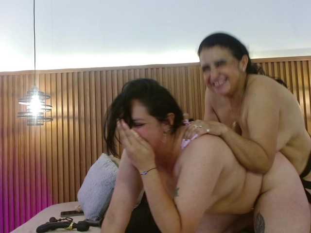 IrisyAnnita69 live cam on BongaCams