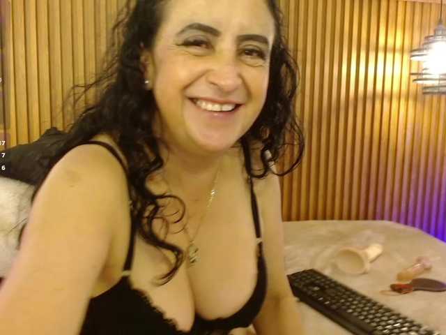 IrisyAnnita69 live webcam show