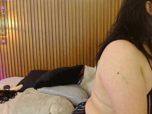 IrisyAnnita69 live cam on BongaCams