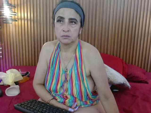 IrisyAnnita69 webcam