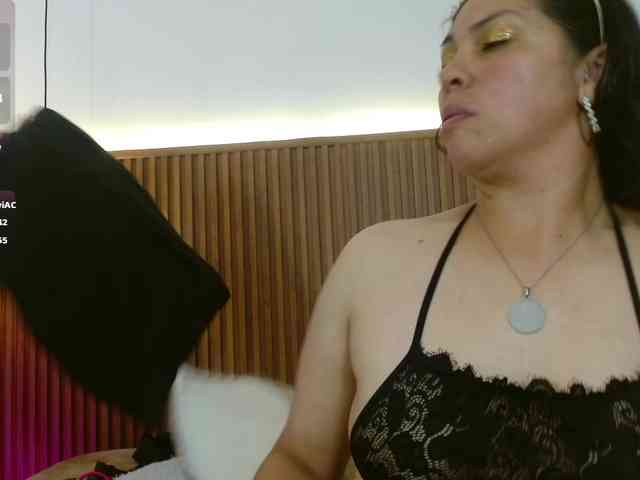 IrisyAnnita69 webcam
