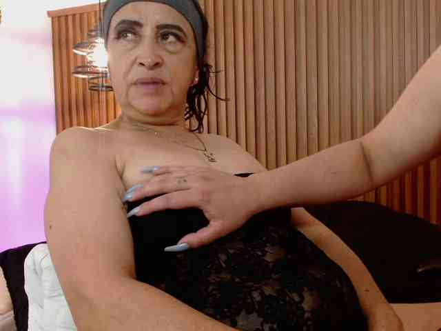 IrisyAnnita69 webcam