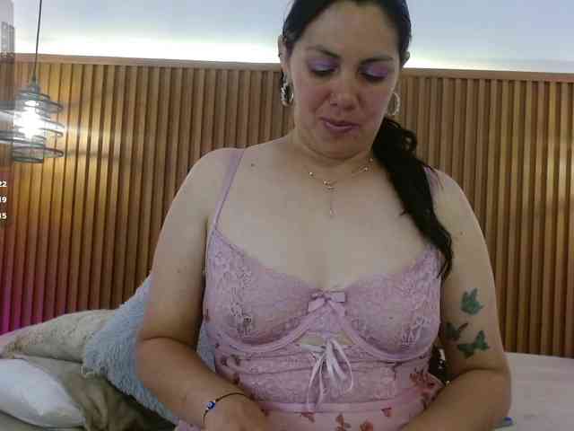 IrisyAnnita69 webcam