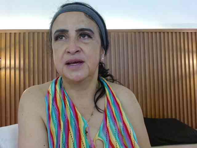 IrisyAnnita69