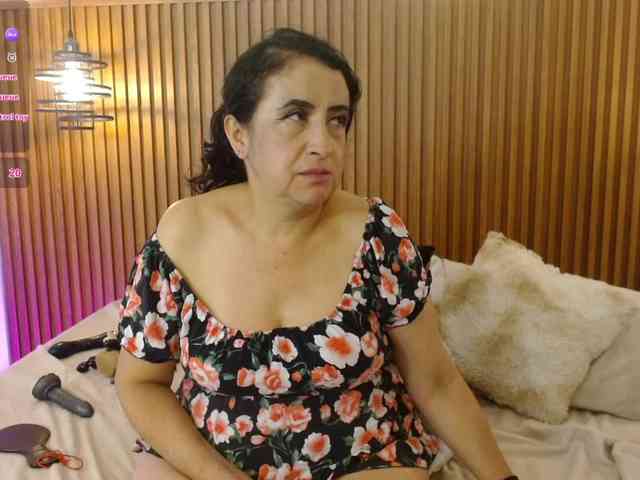 IrisyAnnita69 webcam
