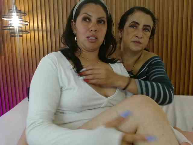 IrisyAnnita69 webcam