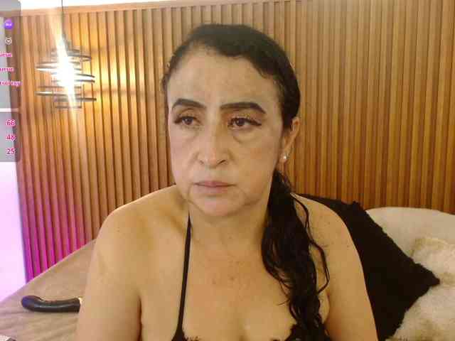 IrisyAnnita69 webcam