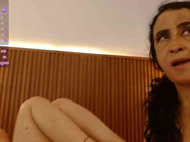 IrisyAnnita69 Sex Cam Show