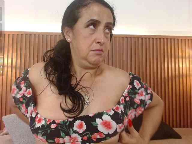 IrisyAnnita69 webcam