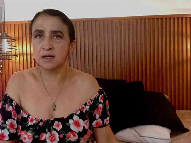 IrisyAnnita69 webcam