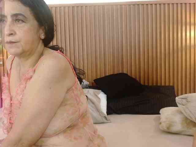 IrisyAnnita69 webcam