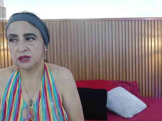 IrisyAnnita69 webcam