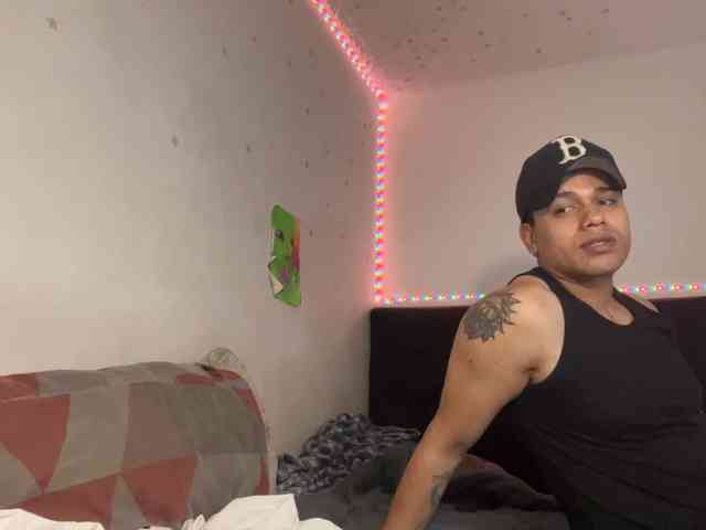 MrandMsHot webcam