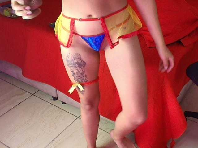 ConiRose live cam on BongaCams