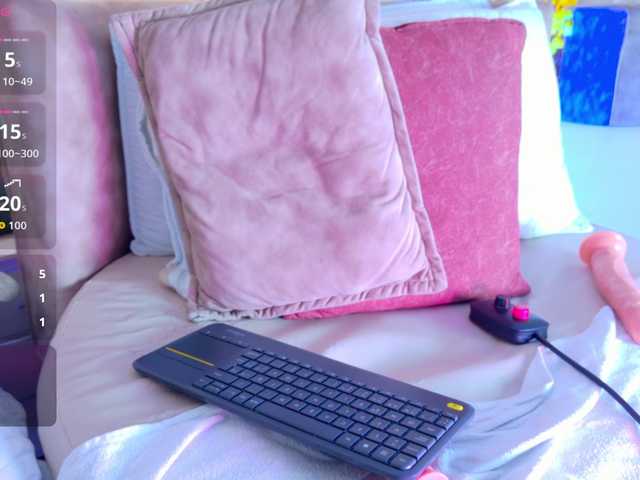 LalaVarela live cam on BongaCams
