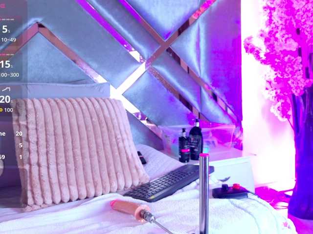 LalaVarela live cam on BongaCams