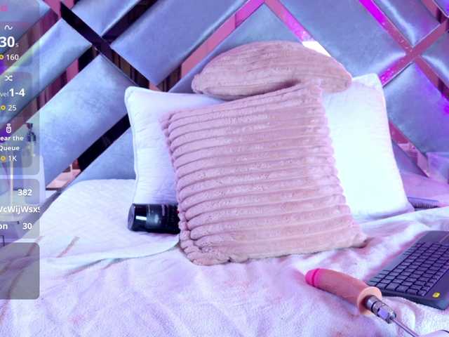 LalaVarela live cam on BongaCams