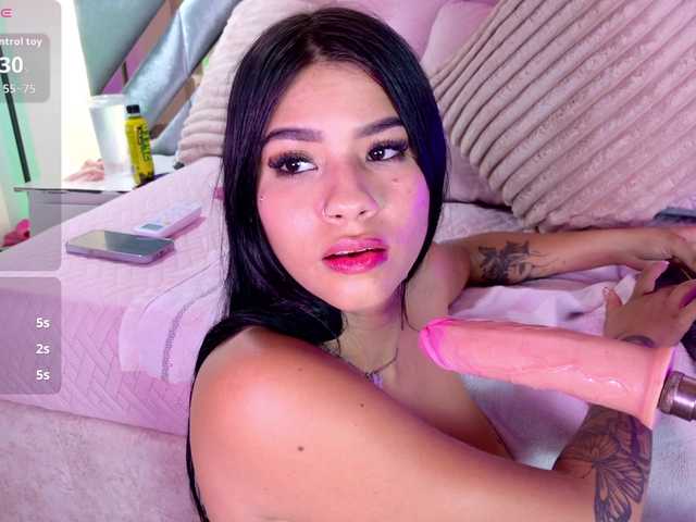 LalaVarela live cam on BongaCams