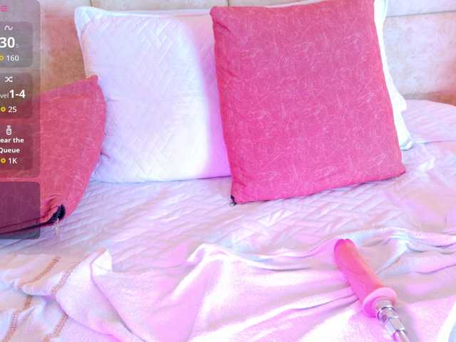 LalaVarela live cam on BongaCams