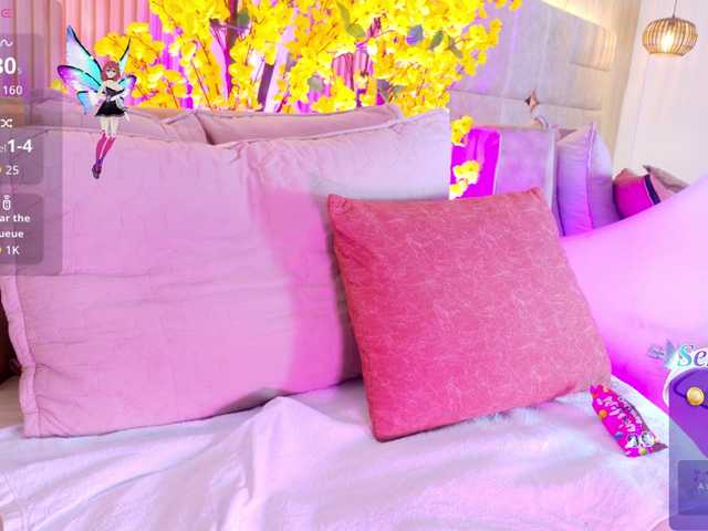 LalaVarela live cam on BongaCams