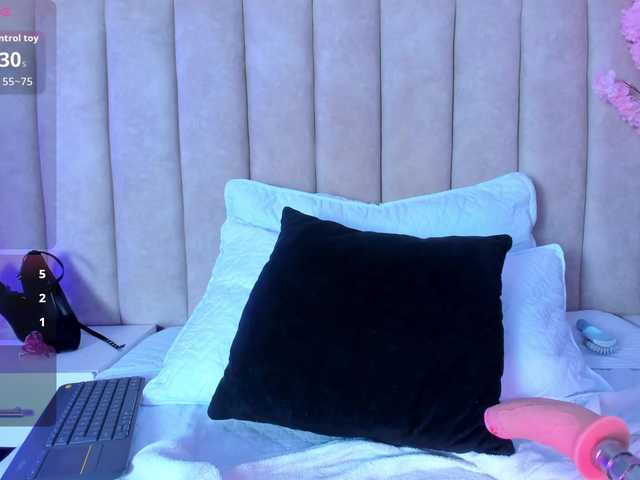LalaVarela live cam on BongaCams