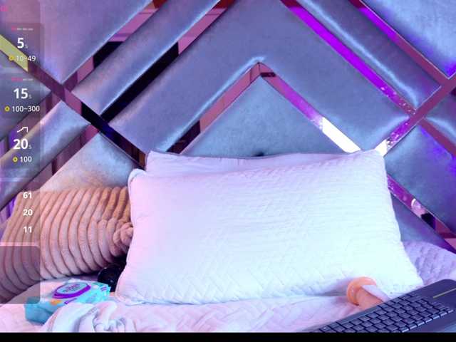 LalaVarela live cam on BongaCams