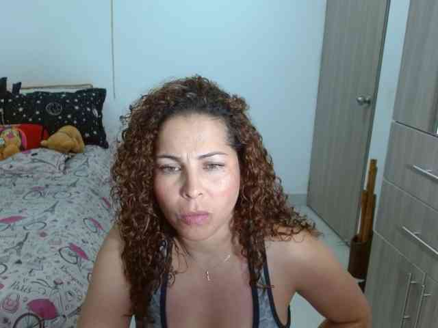 YanisAriel webcam