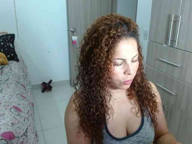 YanisAriel webcam