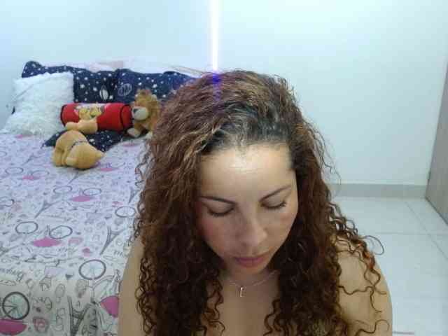 YanisAriel webcam