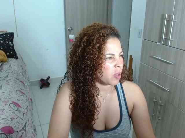 YanisAriel webcam