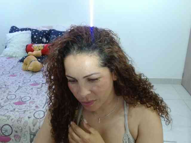 YanisAriel webcam