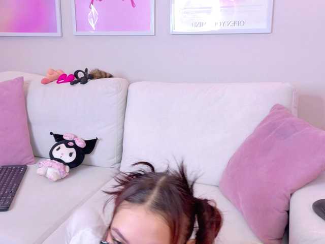 Nyxara live webcam show