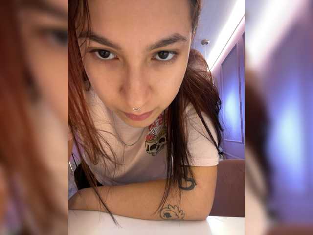 Nyxara live cam on BongaCams