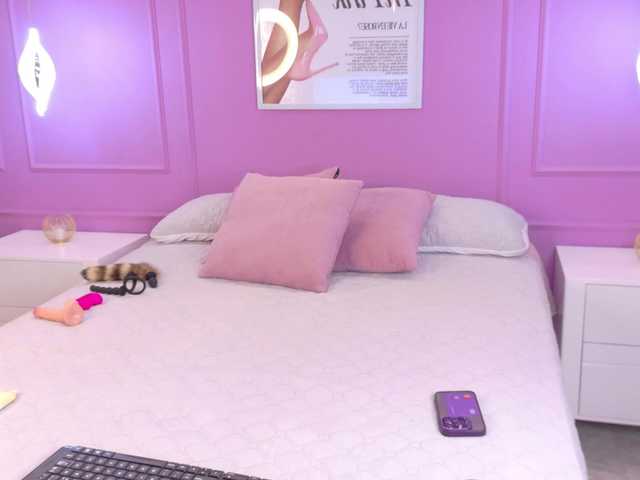Nyxara live cam on BongaCams