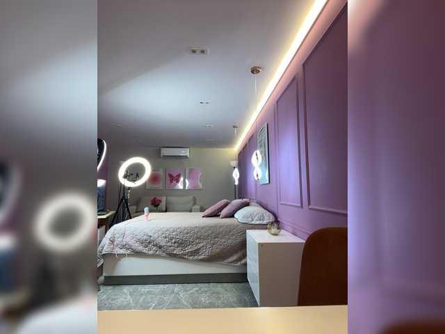 Nyxara live cam on BongaCams