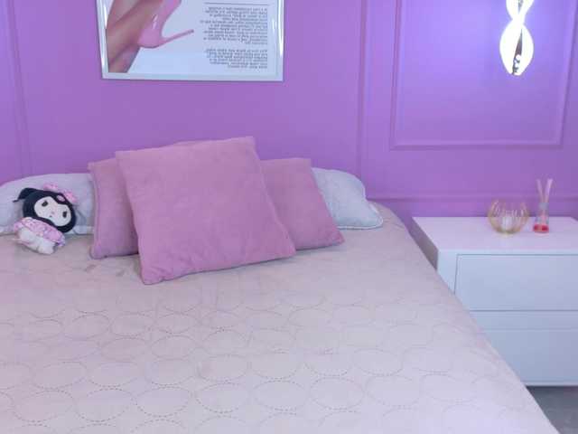 Nyxara live cam on BongaCams