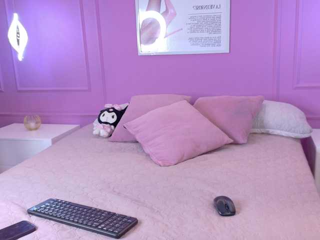 Nyxara live cam on BongaCams