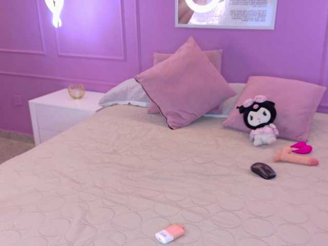 Nyxara live cam on BongaCams