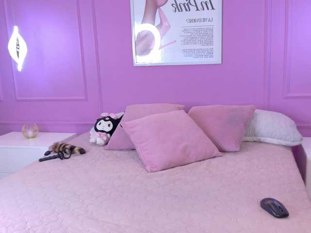Nyxara live cam on BongaCams