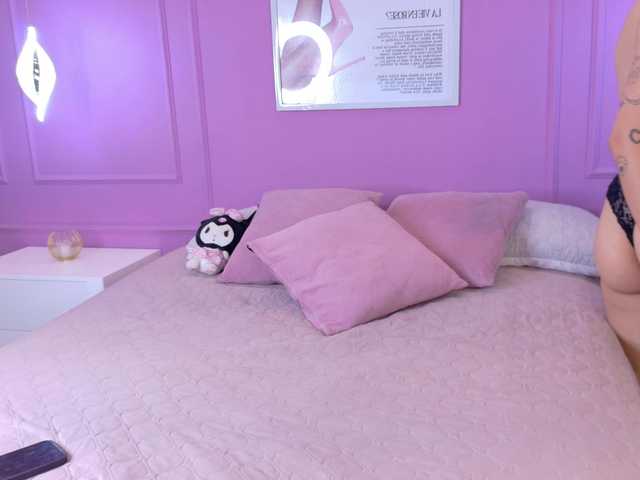 Nyxara live cam on BongaCams