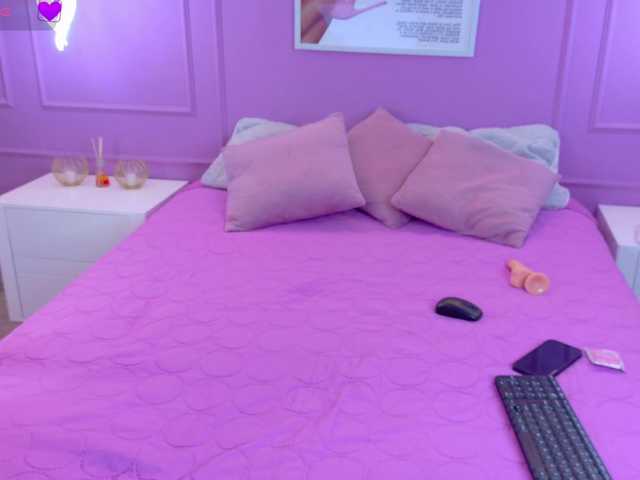 Nyxara live cam on BongaCams