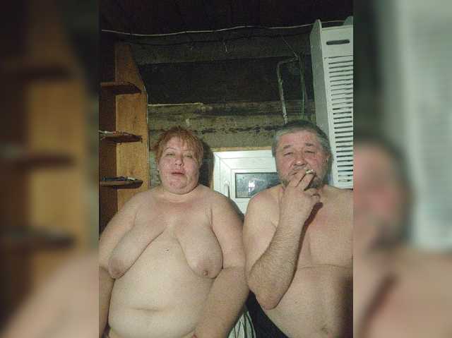 suprugi28 live cam on BongaCams
