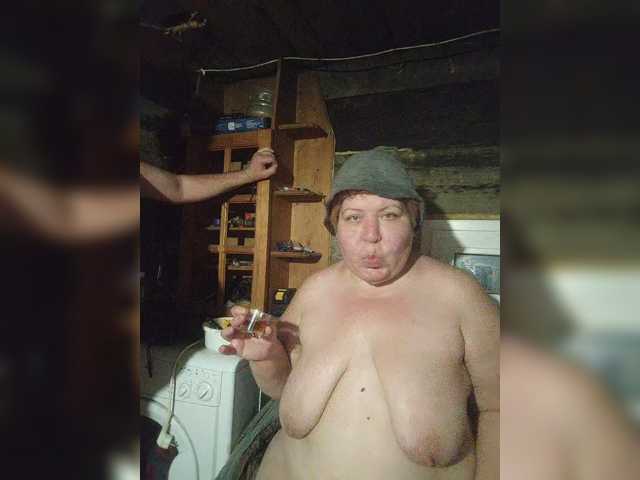 suprugi28 live cam on BongaCams