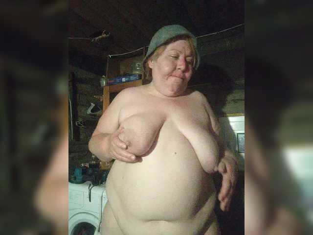 suprugi28 live cam on BongaCams