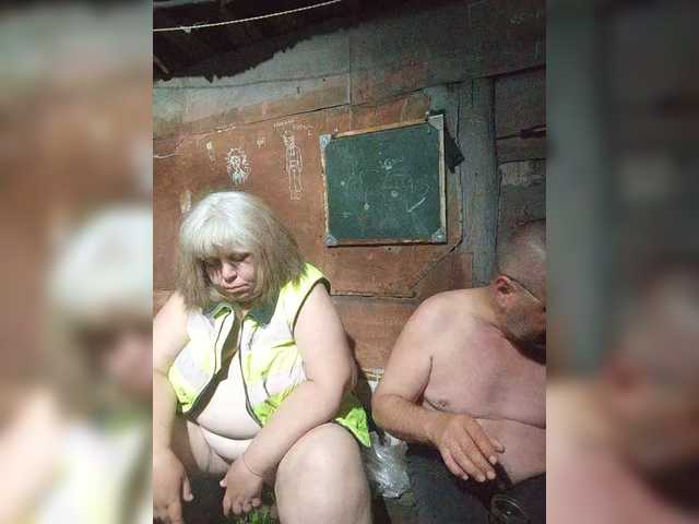 dimaolya1 live cam on BongaCams