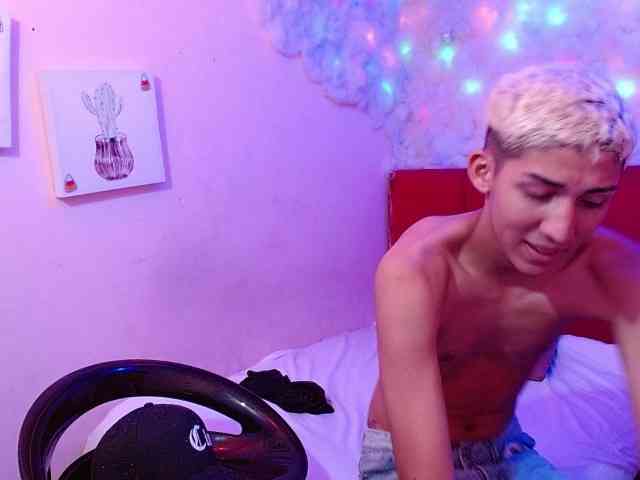 bigcocksteban Live Webcam on BongaCams