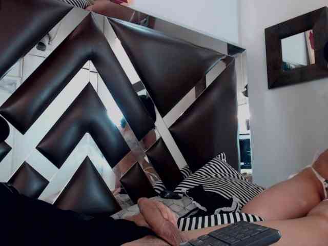 Samantha-Jhon webcam