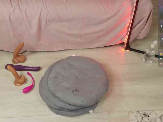 bettyboomb webcam